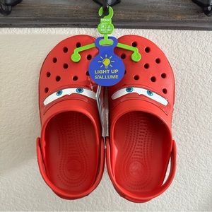 LIGHTNING MCQUEEN CROCS